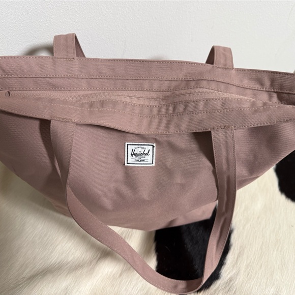 Herschel Supply Company Women's Ash Rose Tote Bag - Picture 3 of 4